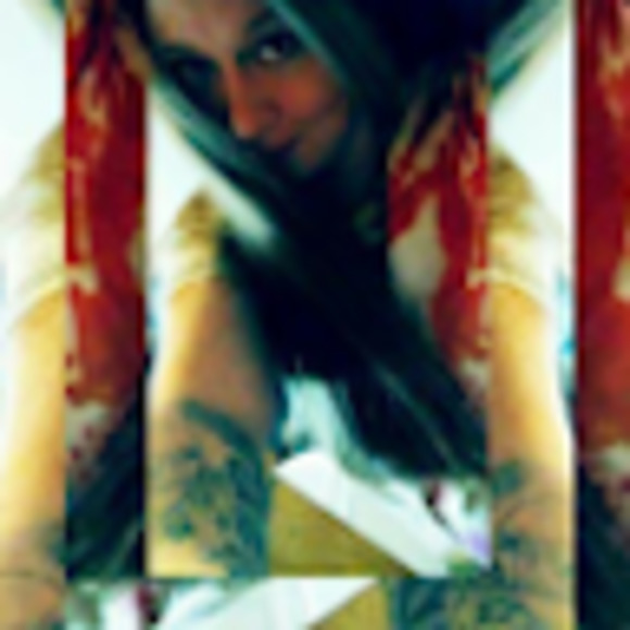 Meet your Posher, Dani - Picture 1 of 1